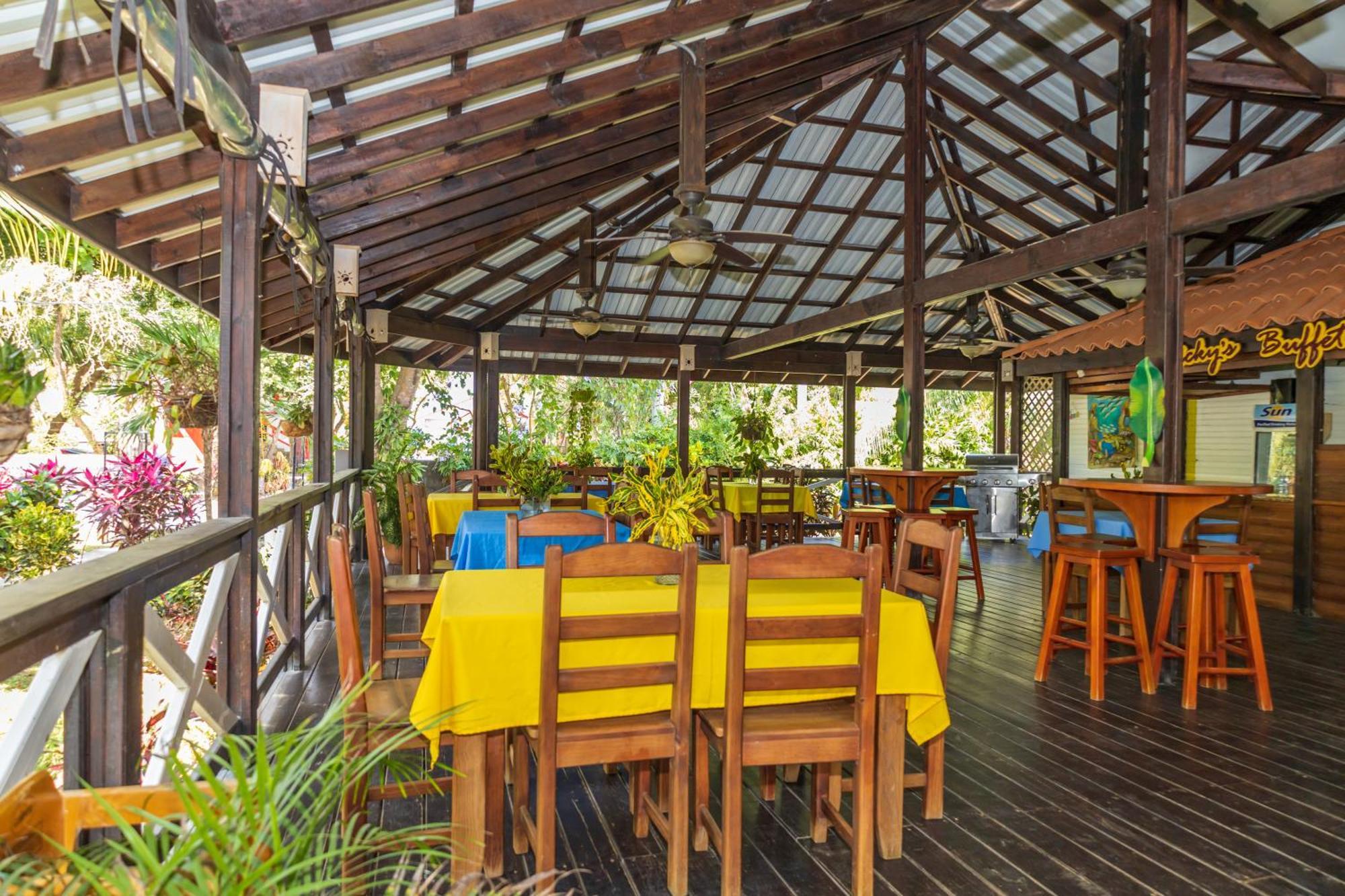 Seagrape Plantation Resort & Dive Center ウェスト・エンド エクステリア 写真